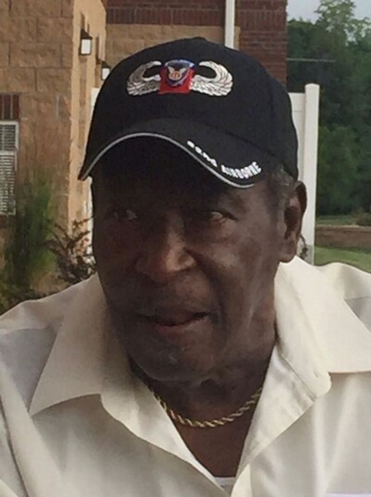 Louis Cornelius Profile Photo
