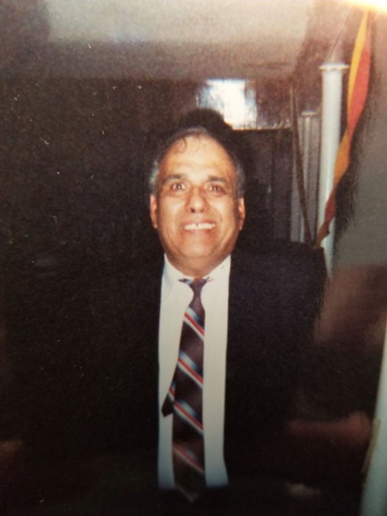 Robert Montoya Profile Photo