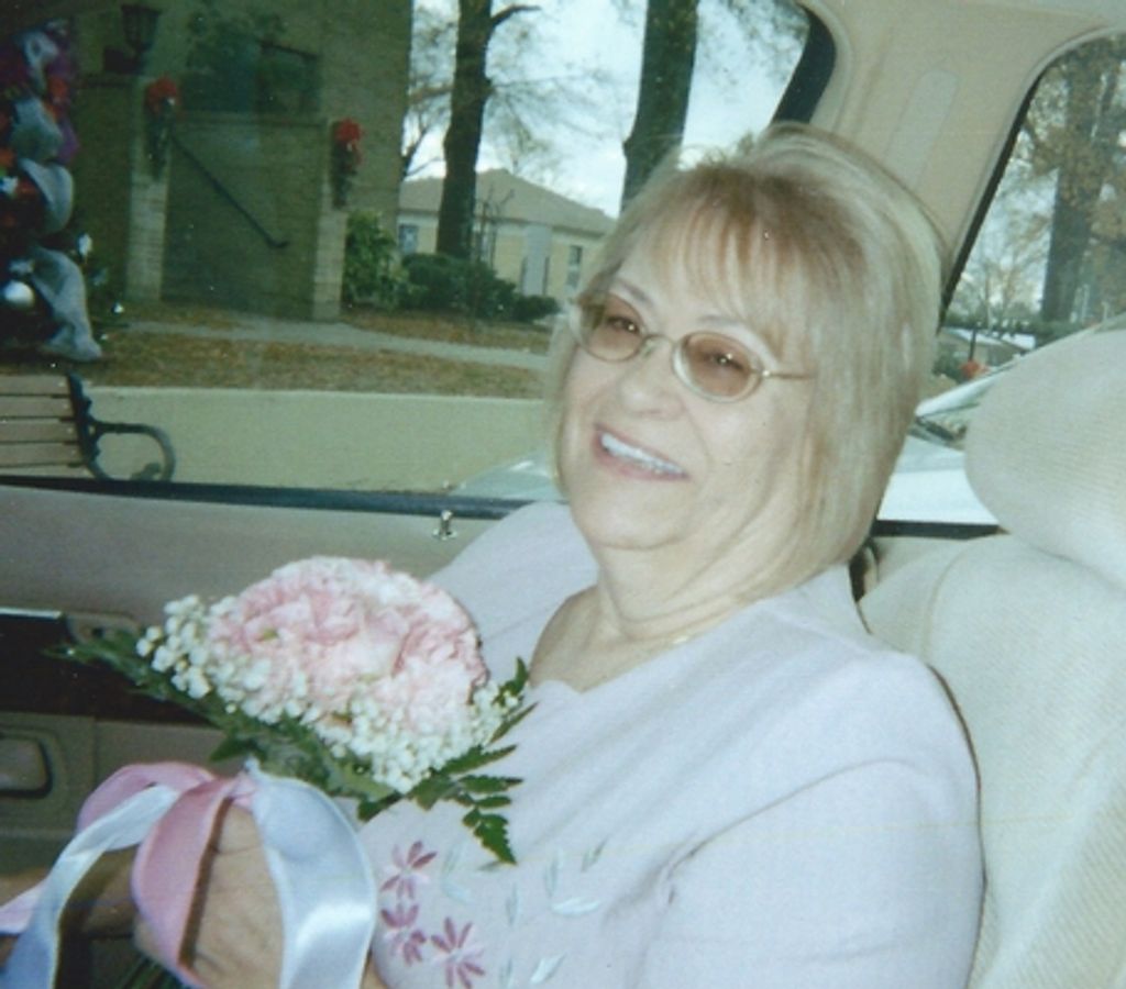 Robbie Geraldine Rogers Profile Photo