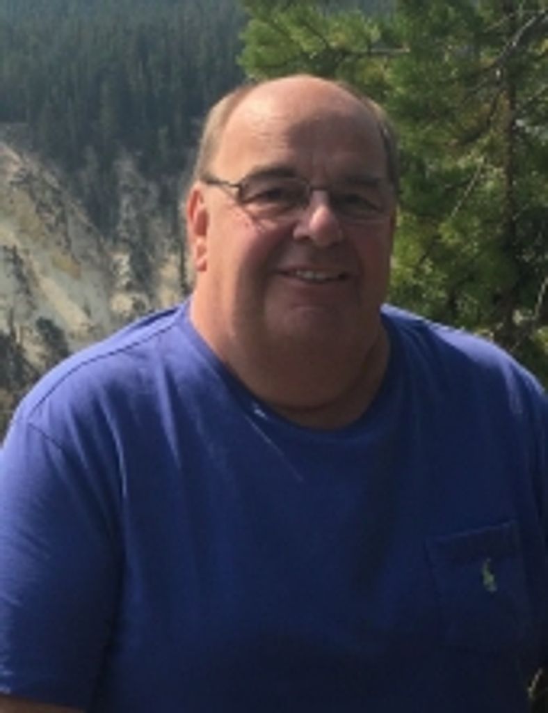 Kenneth W. "Kenny" Flint