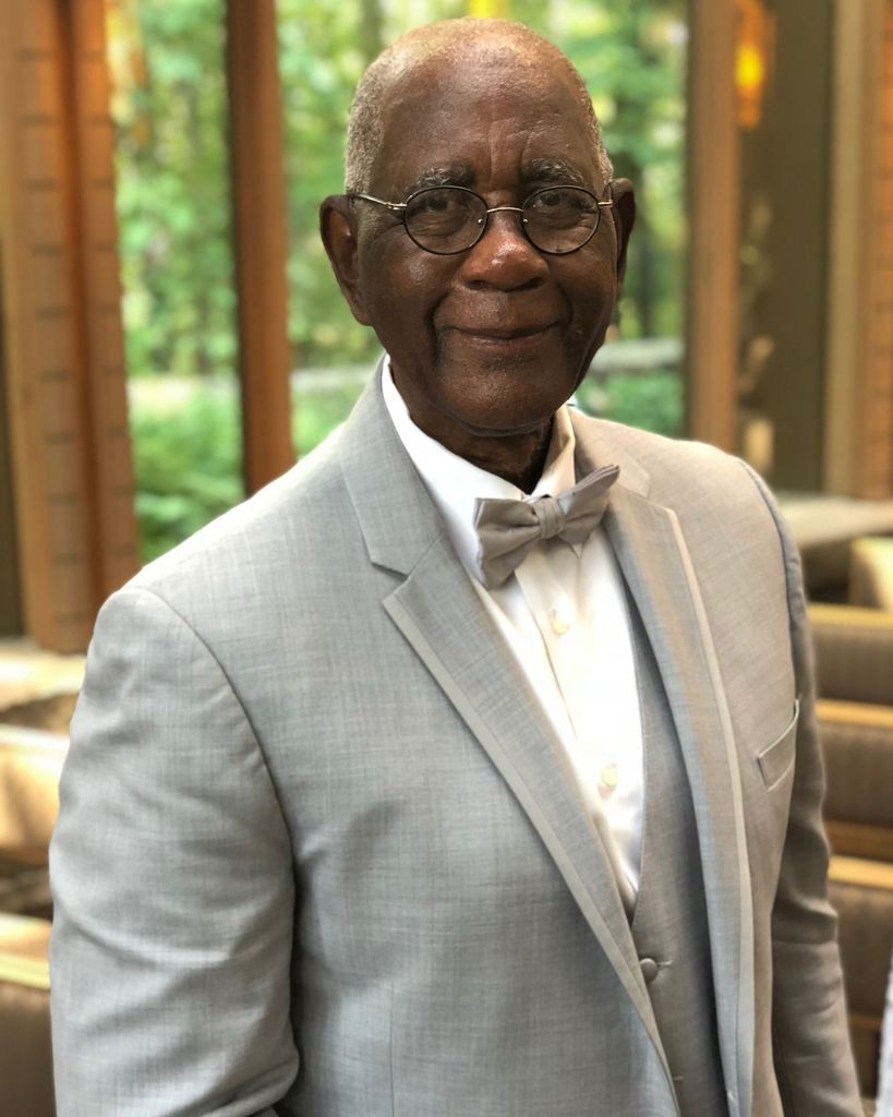 Johnnie Woods Profile Photo