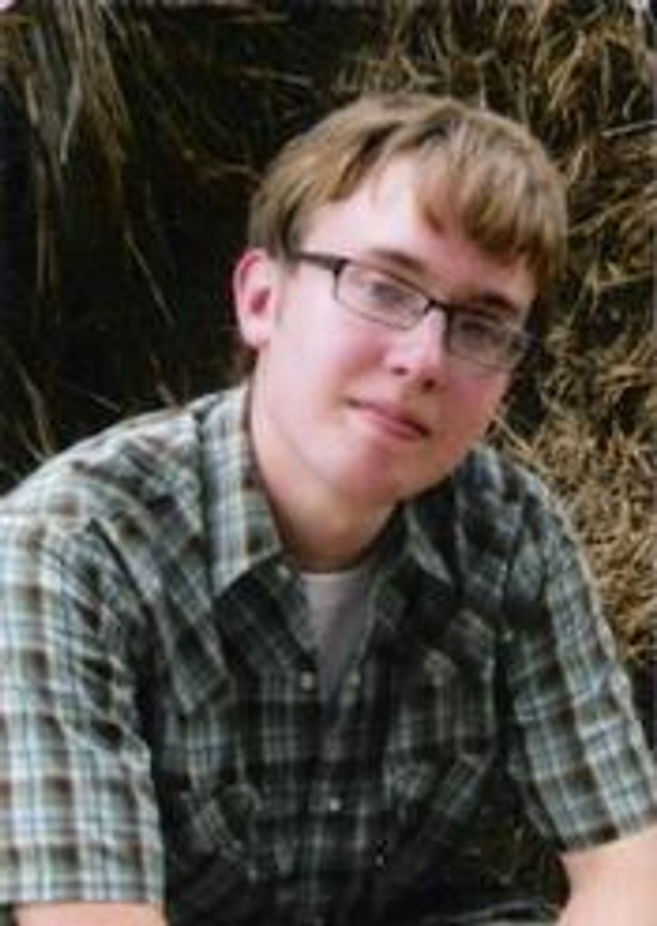 Logan Hoehne