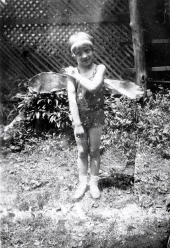 Audrey Whitehead photo gallery thumbnail 4 of 65