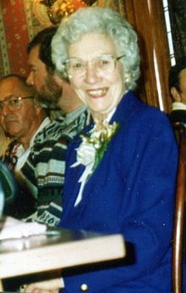 Dorothy Hall Stull