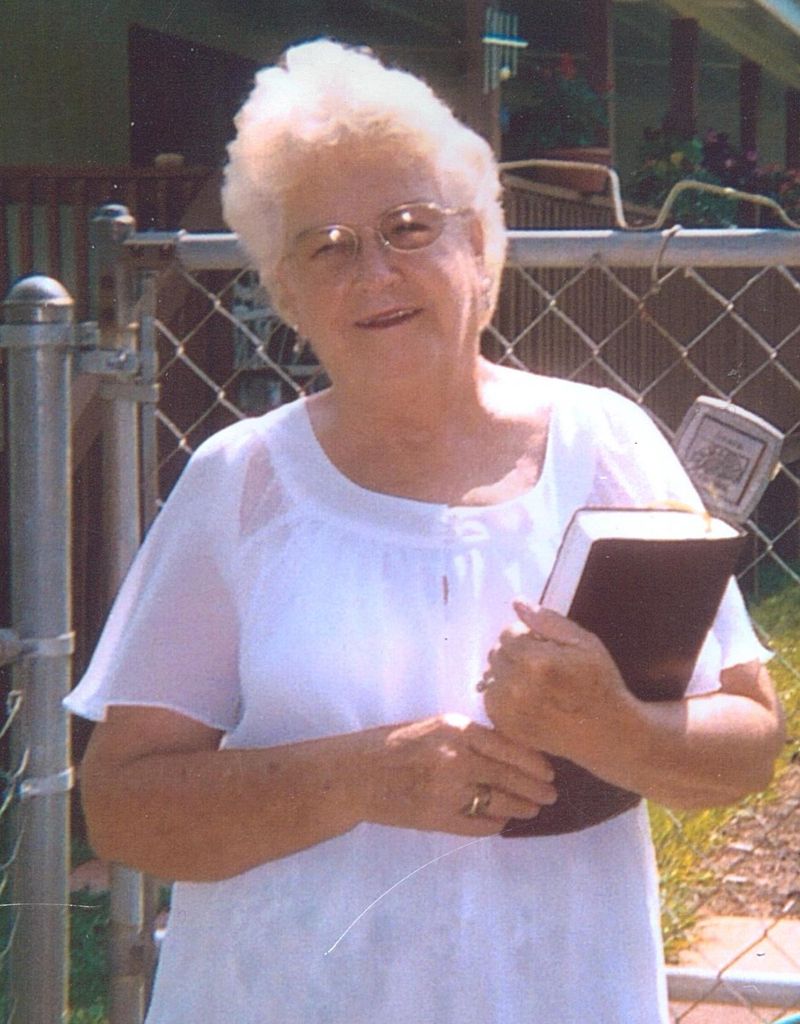 Lois Bivens Hendrix
