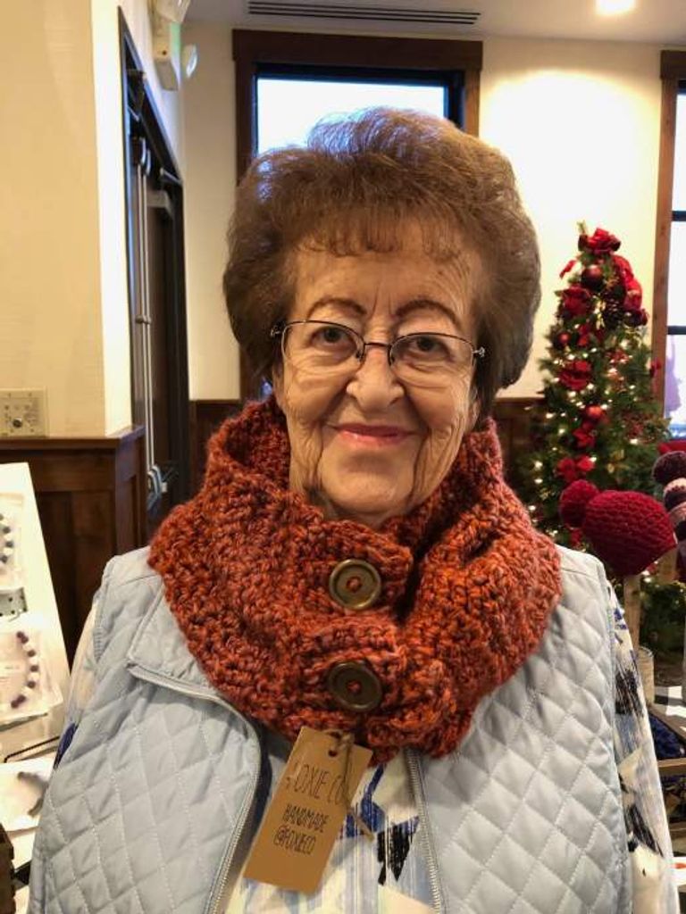 Raeola Holton