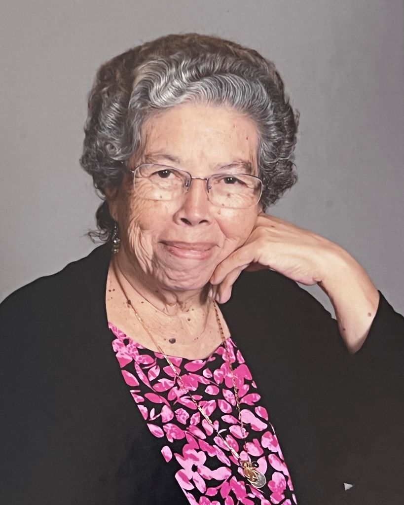 Rosalia Carmona (Mamita) Profile Photo