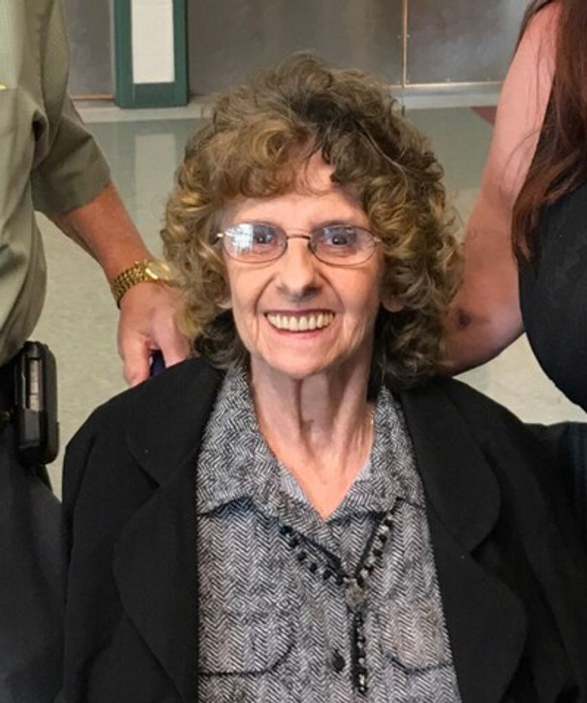 Sandra Dennis Profile Photo