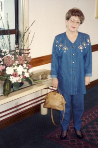 Linda Louise Blackmon photo gallery thumbnail 1 of 35