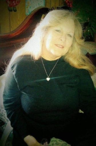 Lucinda Kay Gloshen photo gallery thumbnail 1 of 3