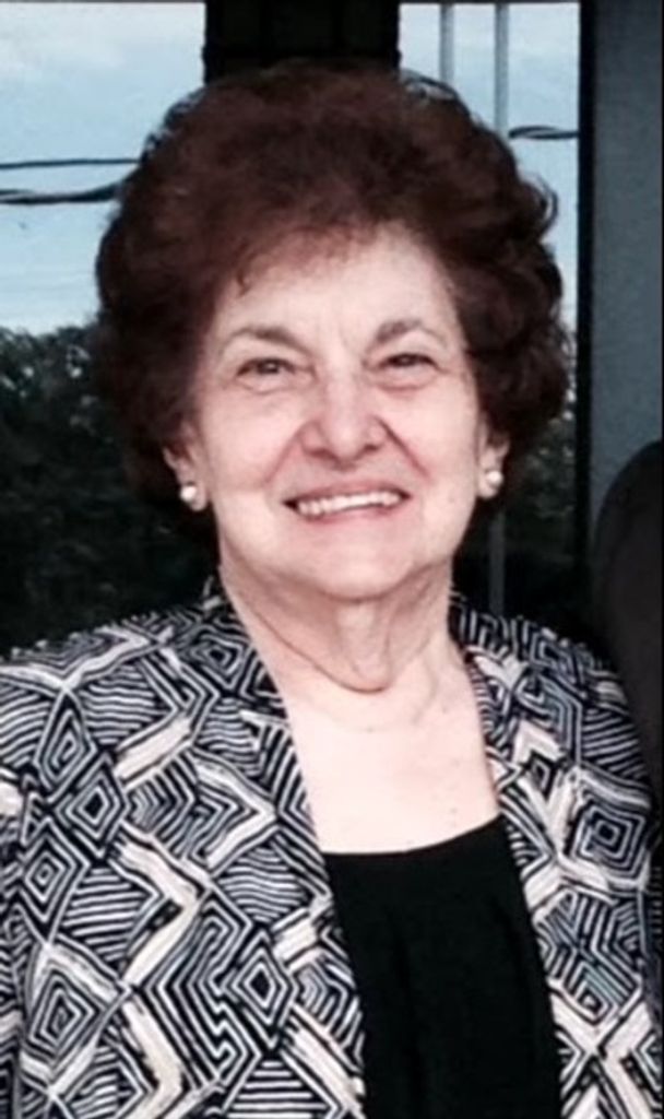 Evelyn Marie Molchan Profile Photo