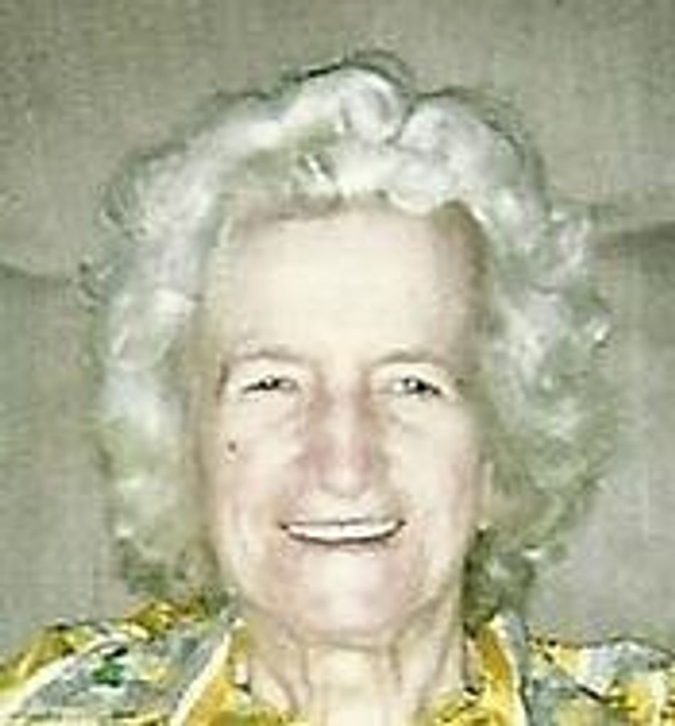 Anna August Profile Photo