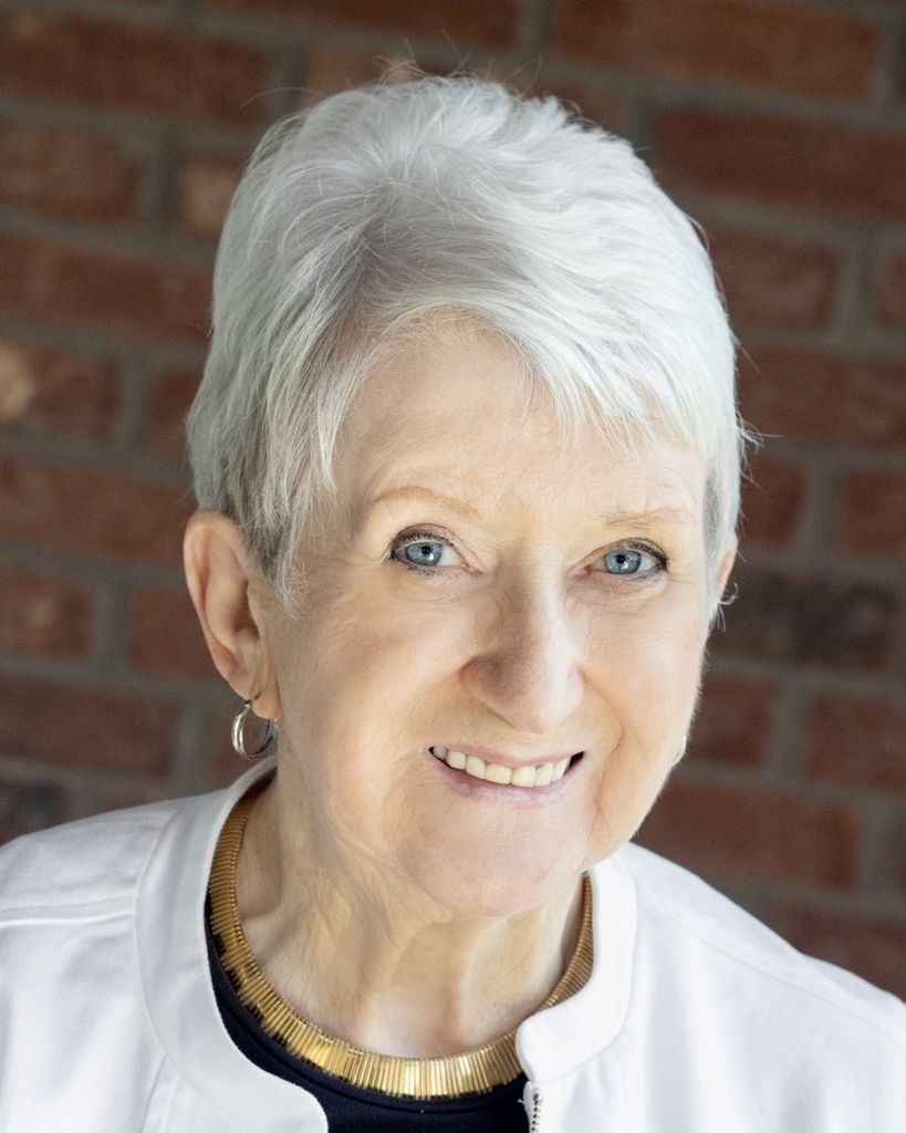 Dorothy MacKnight Burnham Profile Photo