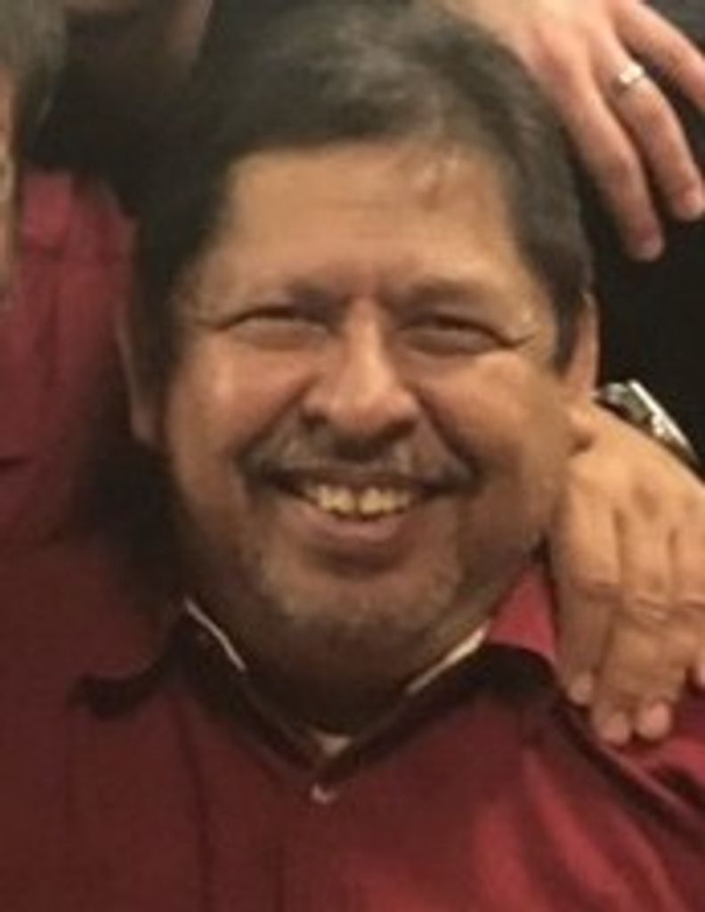 Luis Alanis Profile Photo