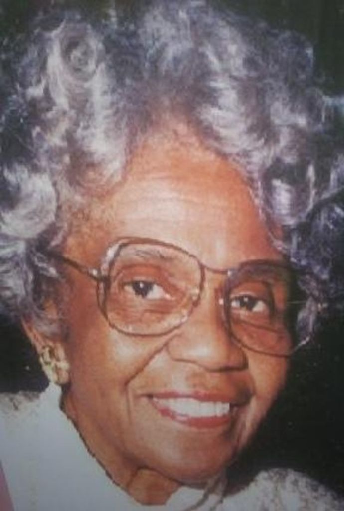 Clara Belle White Profile Photo