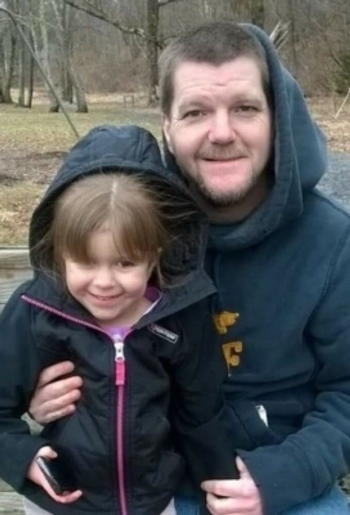 Thad Daniel Macrabie Profile Photo