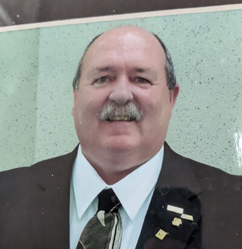 Daniel Thomas Bradley Profile Photo