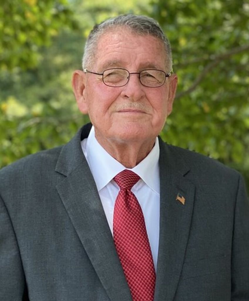 Tom Linn Profile Photo