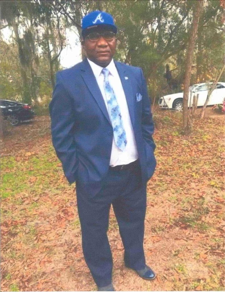Mr. McArthur Dixon