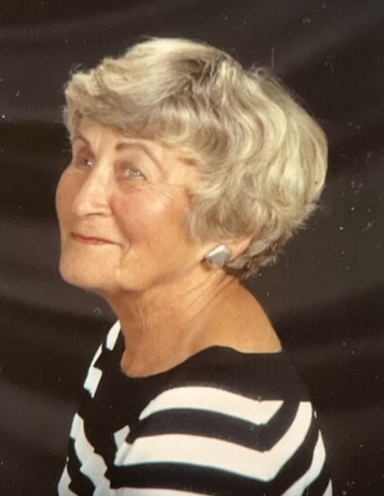 Ursula Ahner (Ahner)  Dennis