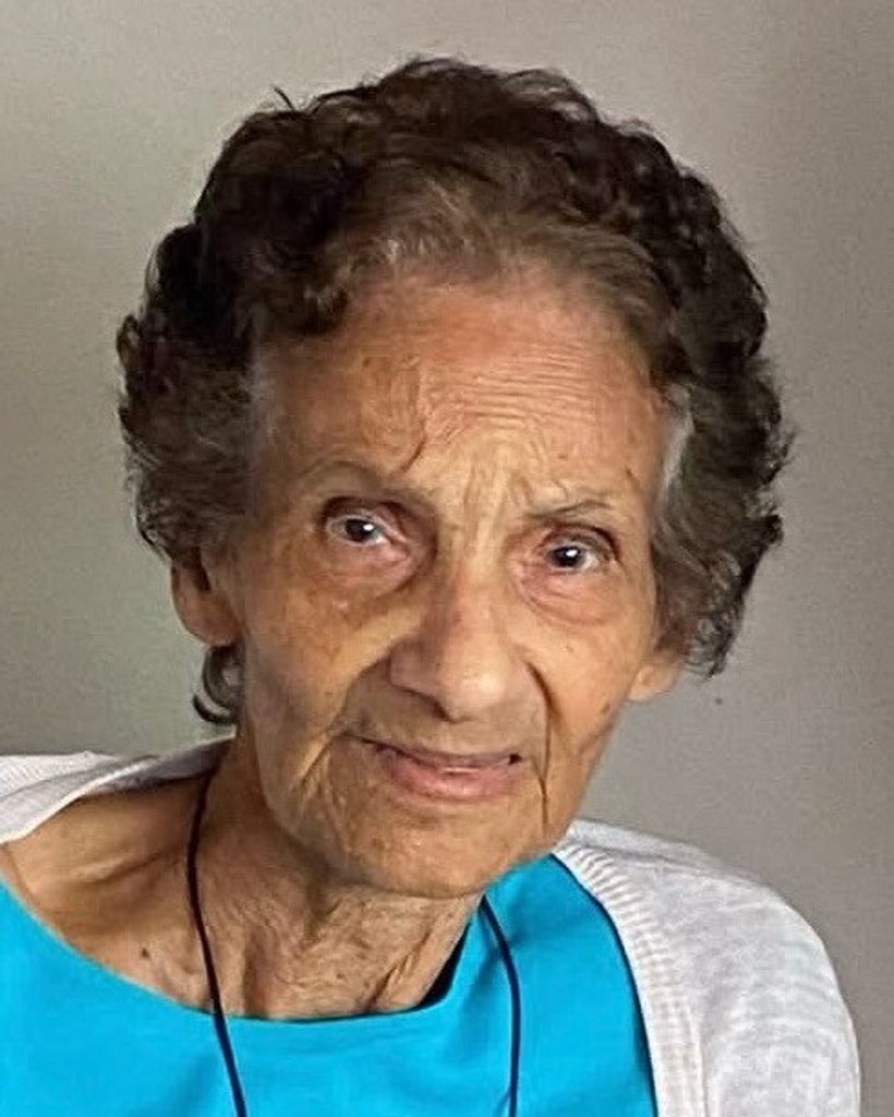 Emilia Medina Profile Photo