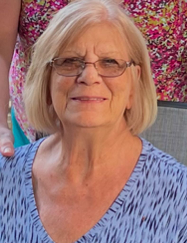 Josephine "Joyce" (Tominello)  Hess