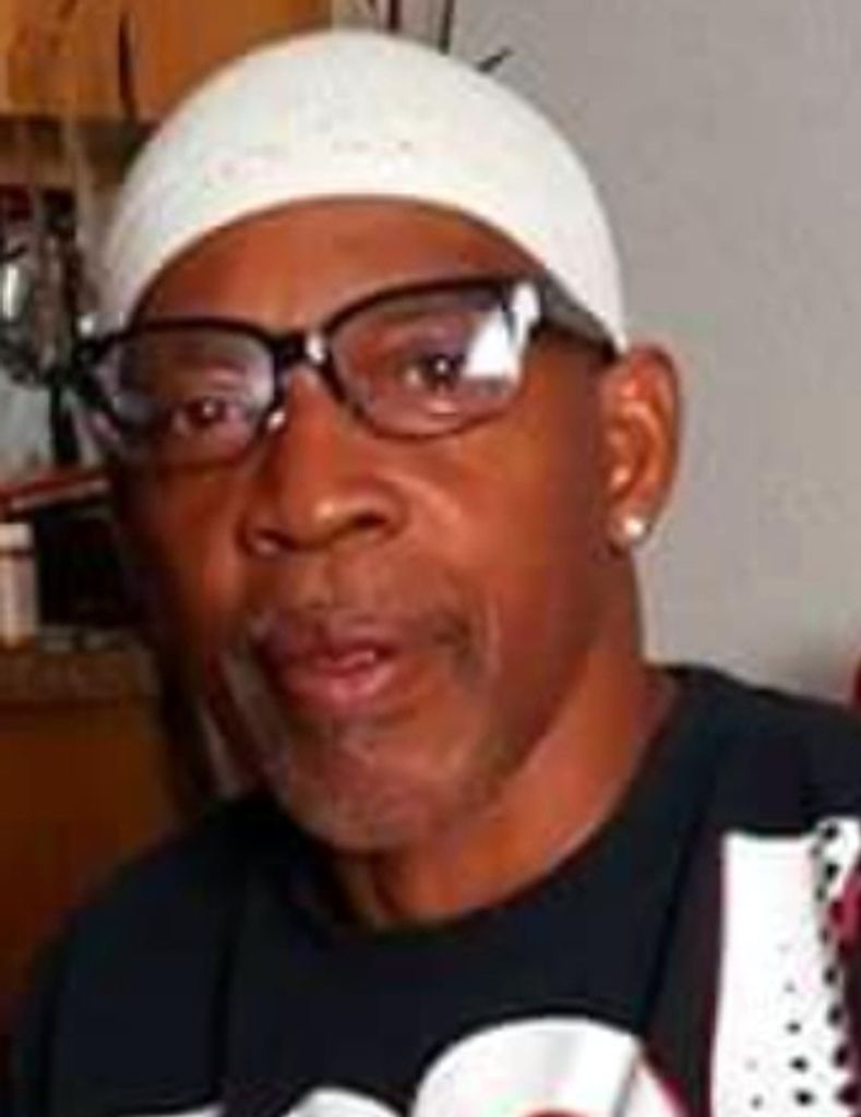 Ronald Thomas Profile Photo