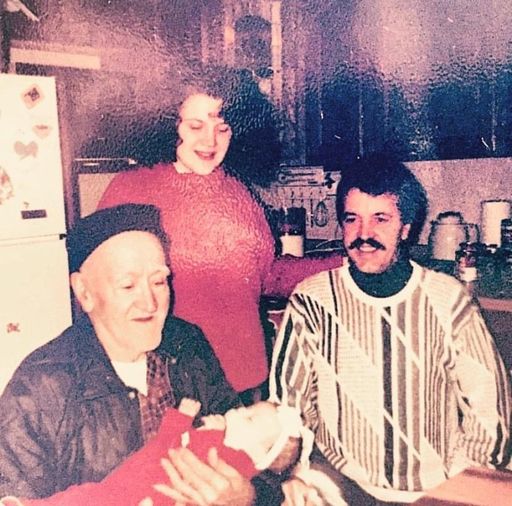 Everett Douglas Taulbee photo gallery thumbnail 46 of 154