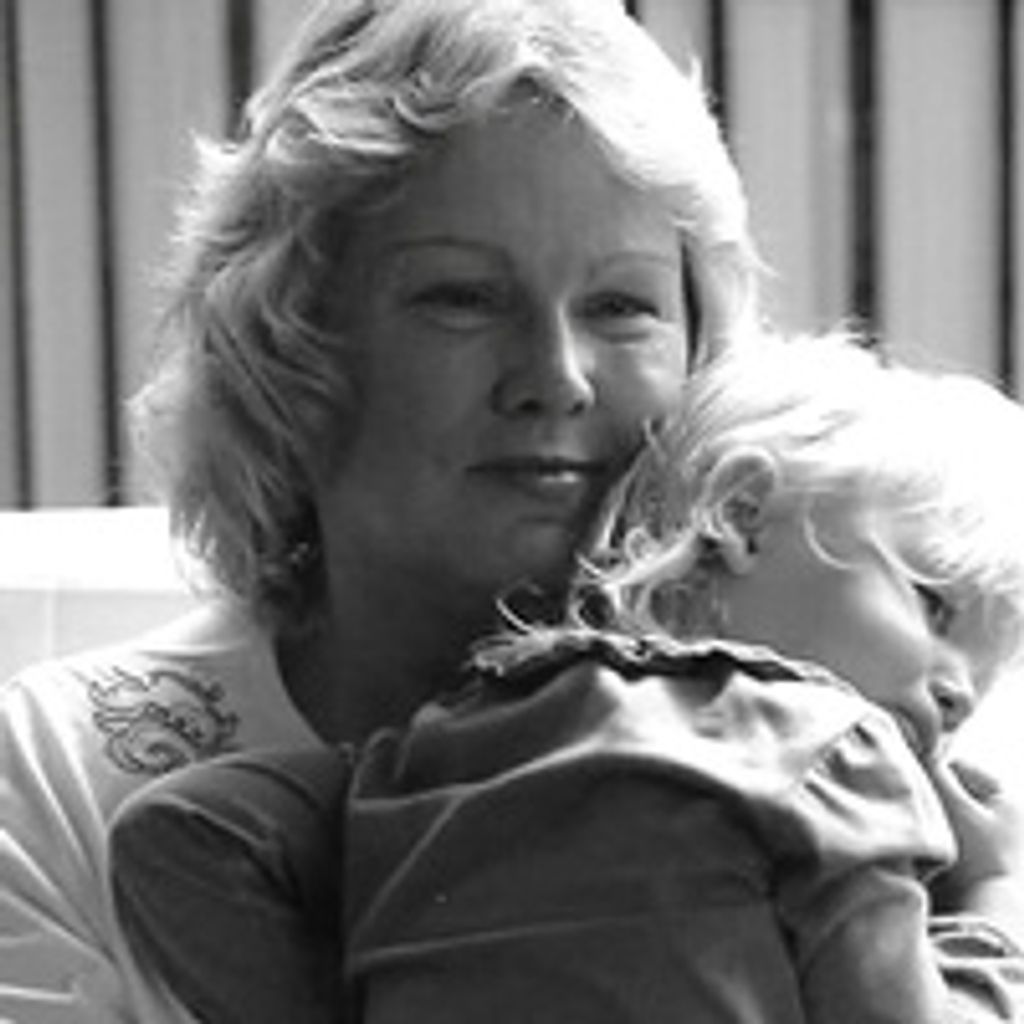 Cindy J. Andrews