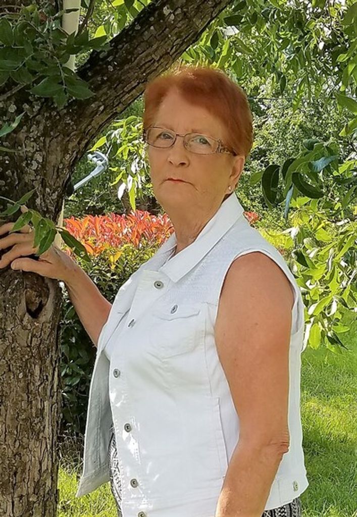 Florence E Creed Profile Photo