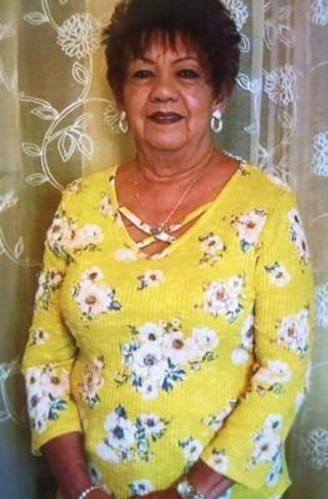Inong, Roberta "Bobbie"