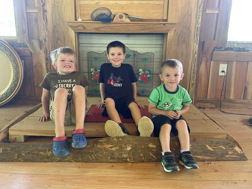 Dean Eversole photo gallery thumbnail 68 of 137