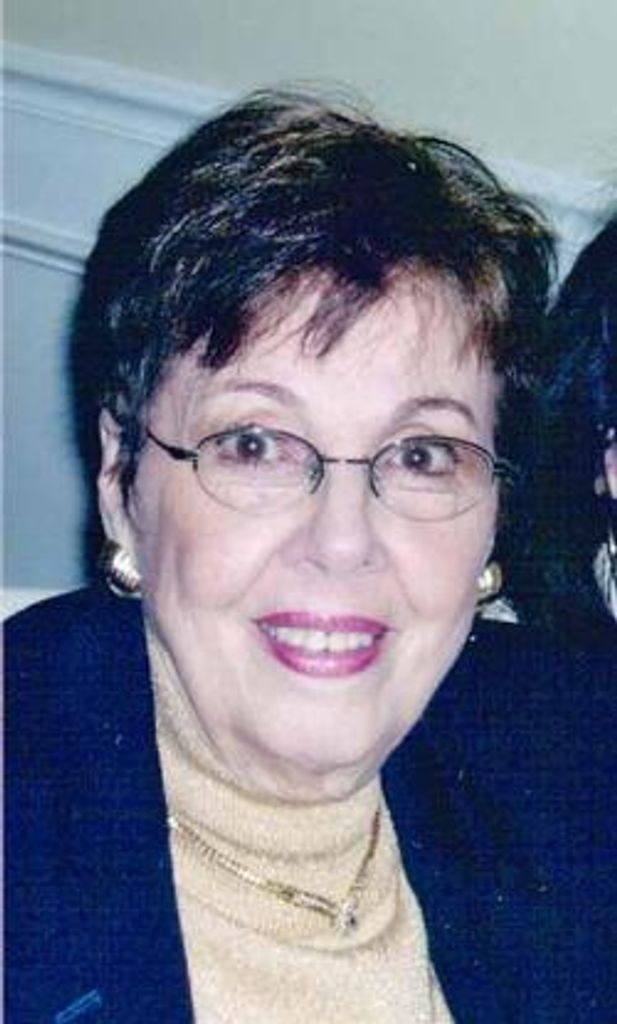 T. Silvia Muniz