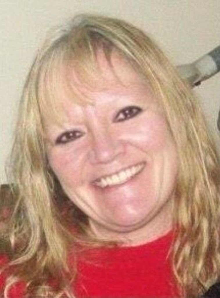 Debora "Deb" Hoeschen