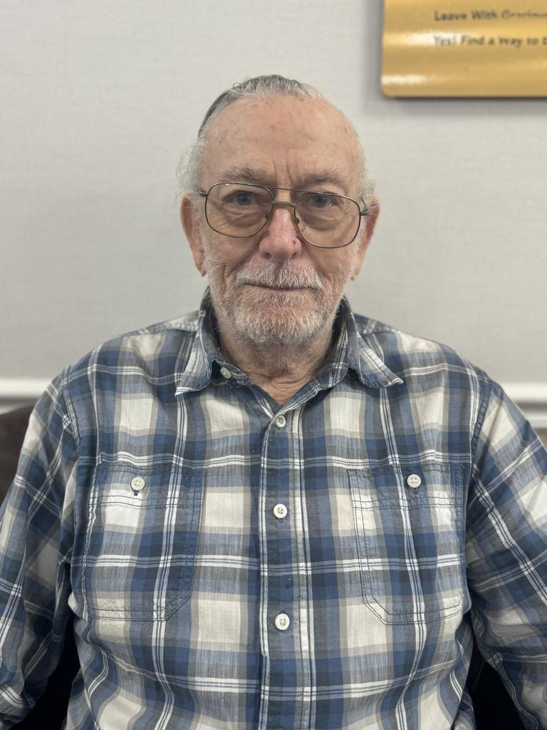 Guy Oliver Profile Photo