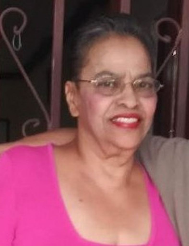 Carmen Riha Profile Photo