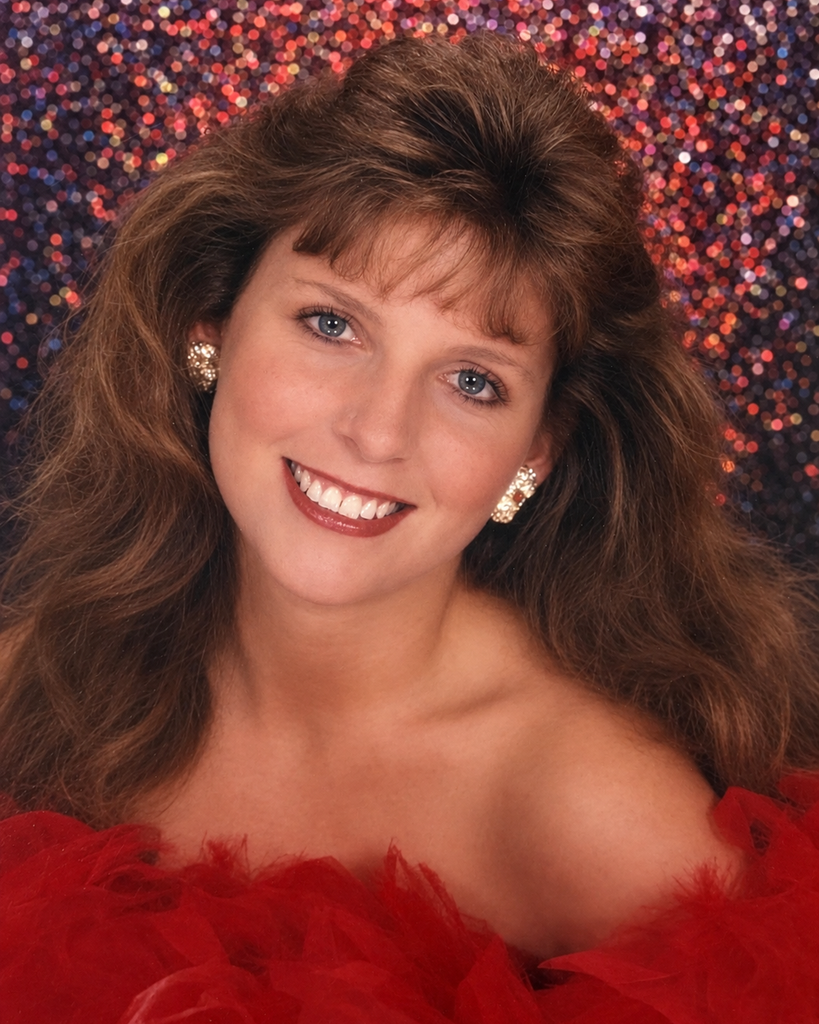 Kelly Armstrong Profile Photo