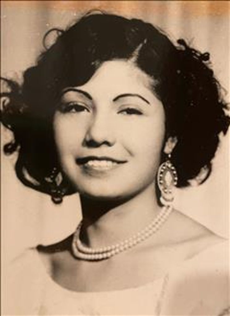 Nieves Mireles (Mireles)  Martinez