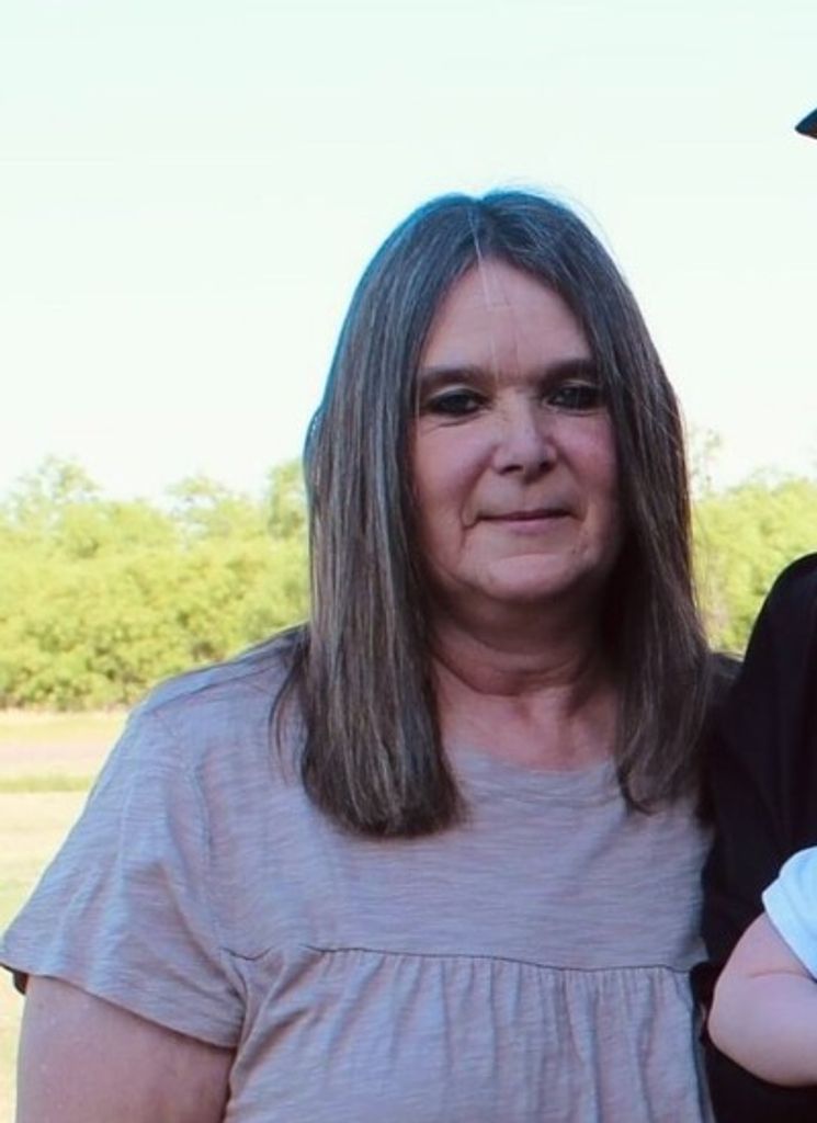 Sandra Lou Moya Profile Photo
