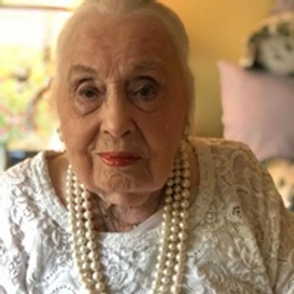 Doris Jacobow