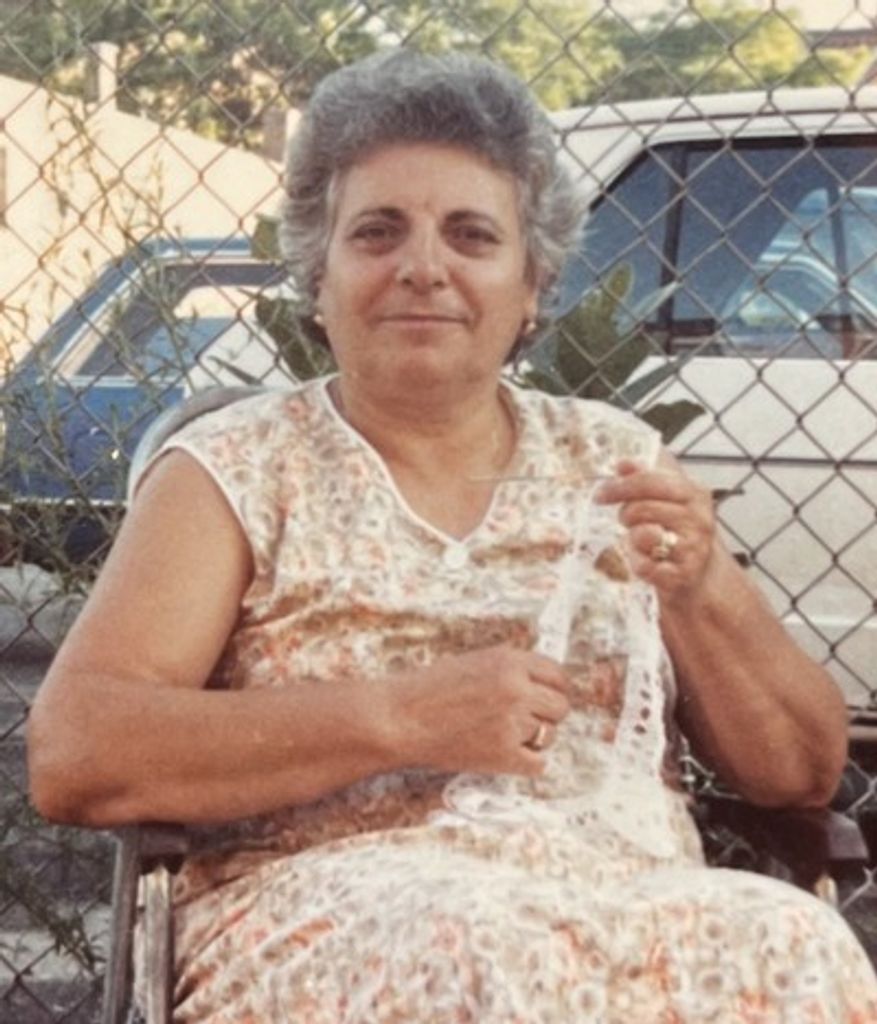 Emorfily Potsidis Profile Photo