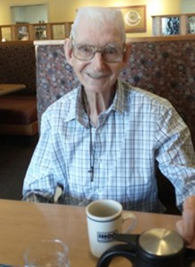 Everett La Verne Molyneux