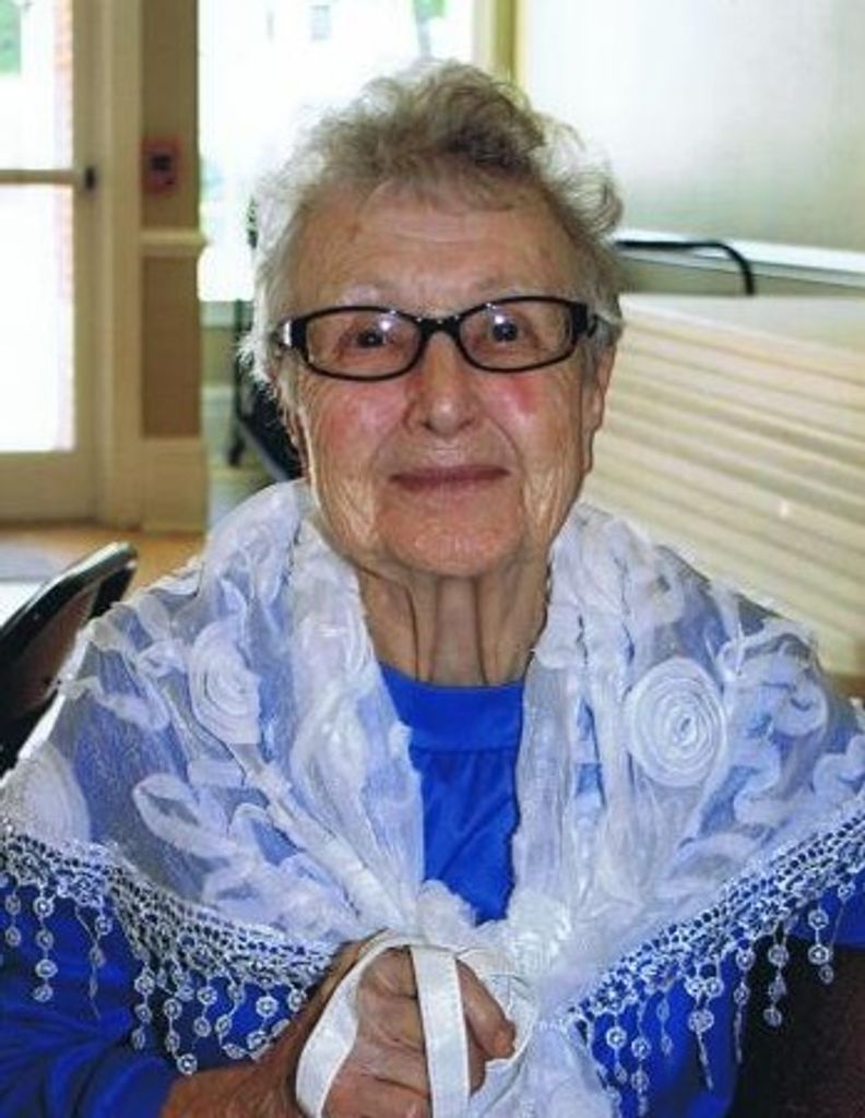 Elsie Fern (Black)  Lewis