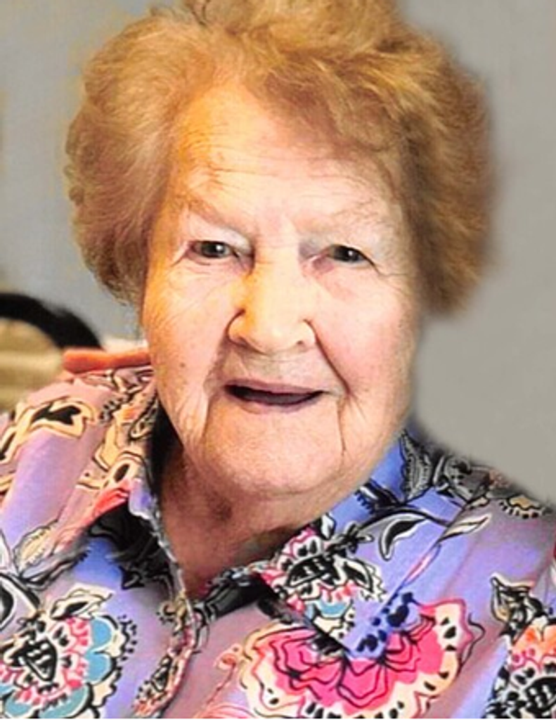 Evelyn Kivi Profile Photo