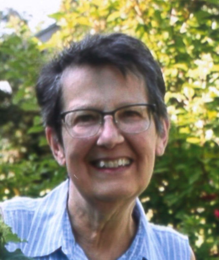 Lynn J Crumley