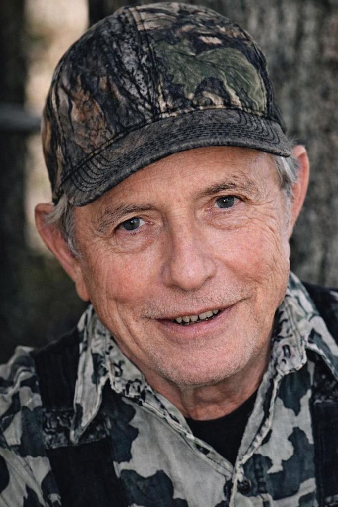 Marzee Julius Hinsdell Profile Photo