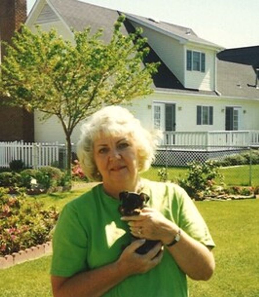Dolly Maria Profile Photo