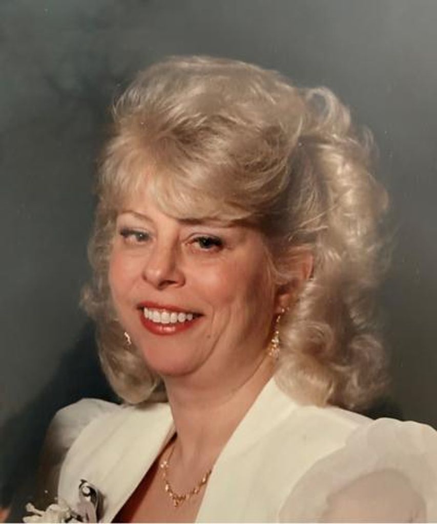 Georgetta "Dolly" Rzyski Profile Photo