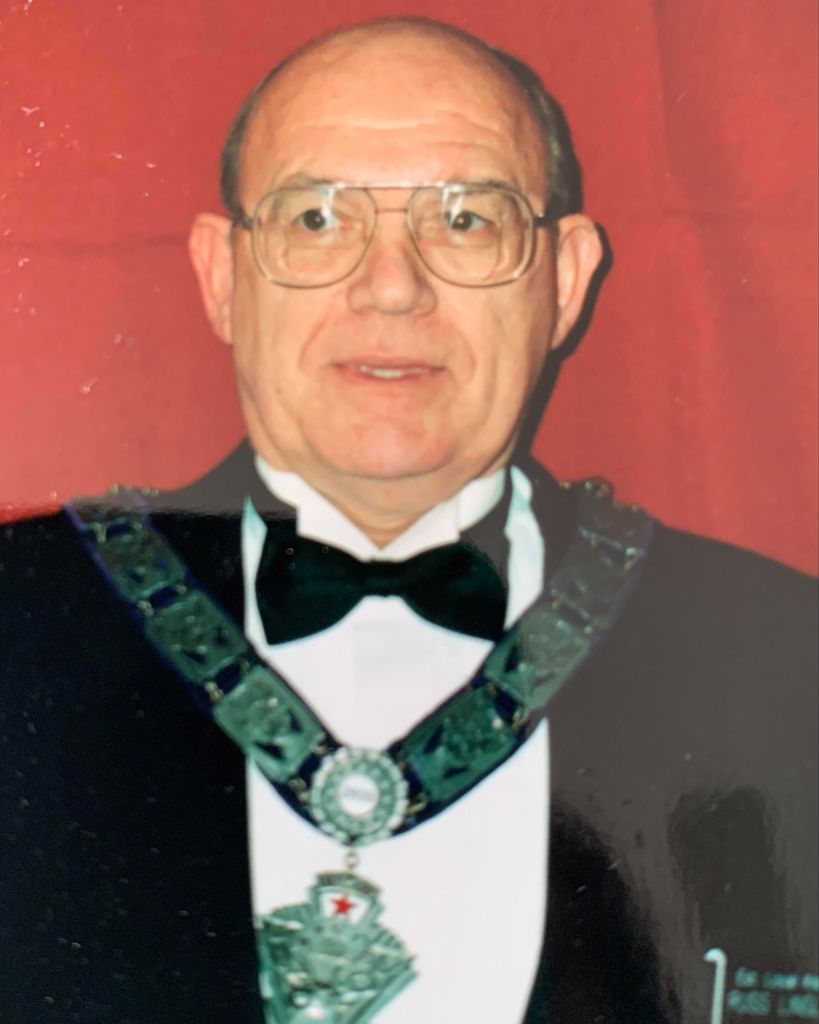 Russell W. Linsley