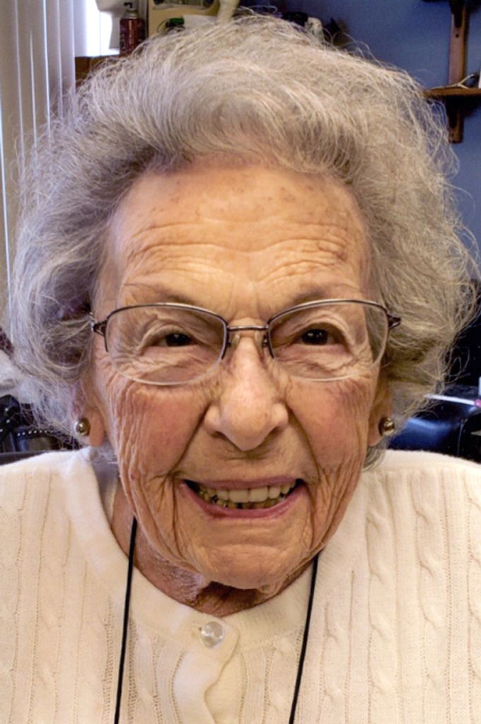 Beatrice "Bea" May (Richards)  Howard